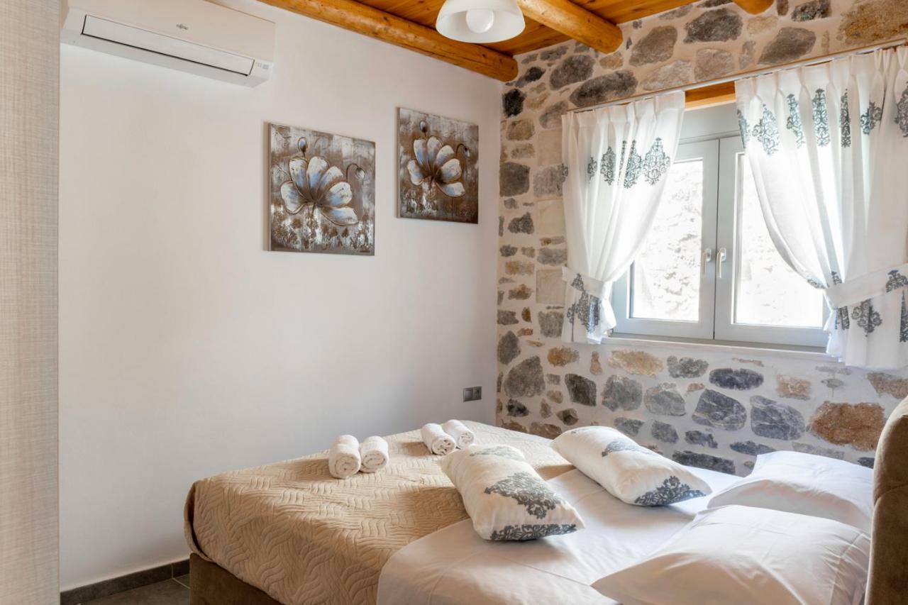Marilena Natural Stone House, By Hellocrete Pigi  Ngoại thất bức ảnh